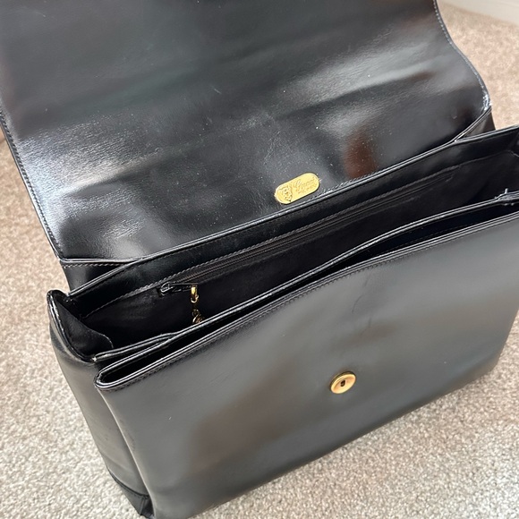 Vintage GUCCI Black Leather Handbag - Picture 5 of 9